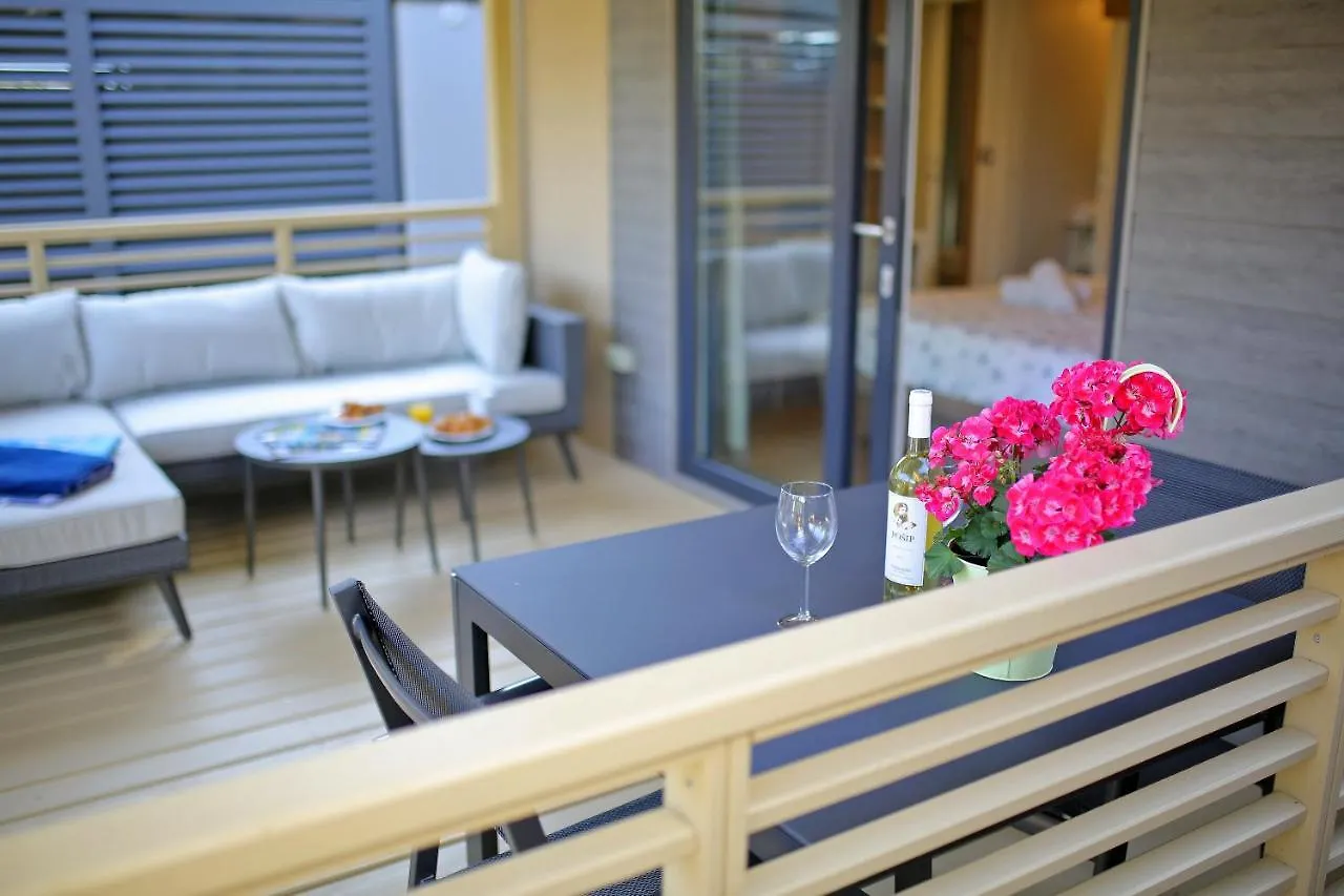 Mobile Homes & Bungalows Ljutic Biograd Na Moru 3*,  Croatia