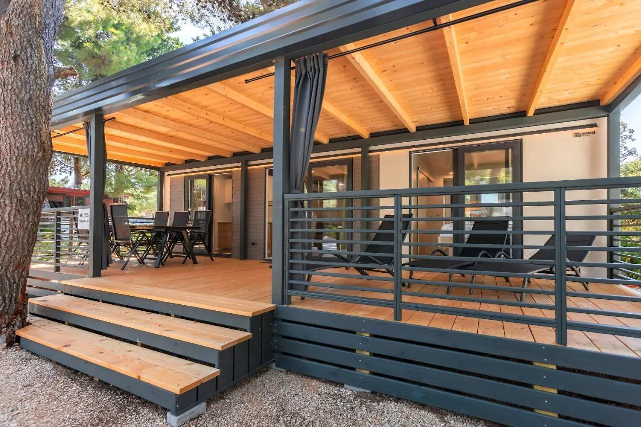 Mobile Homes & Bungalows Ljutic Biograd Na Moru Holiday park