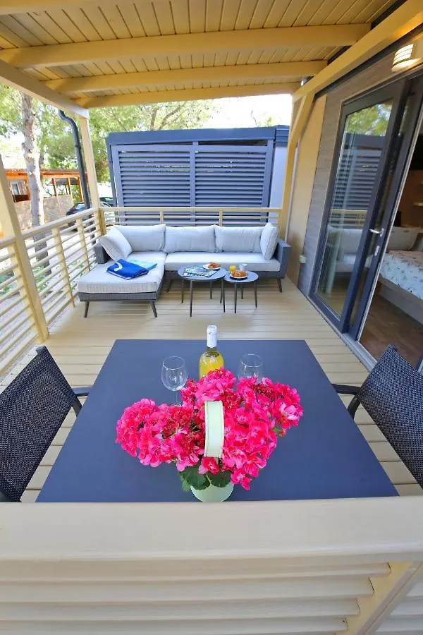 Mobile Homes & Bungalows Ljutic Biograd Na Moru 3*,  Croatia