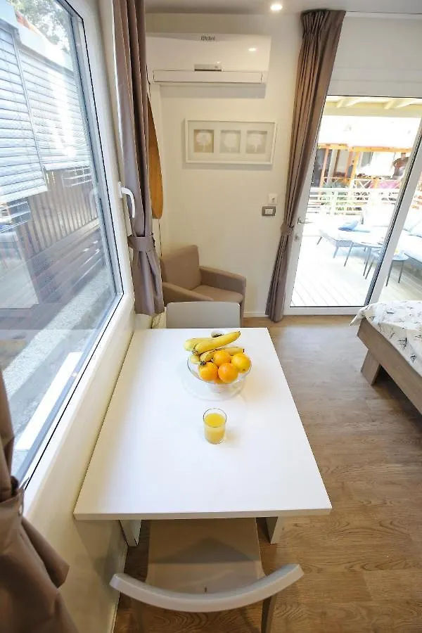 Vakantiepark Mobile Homes & Bungalows Ljutic Biograd Na Moru
