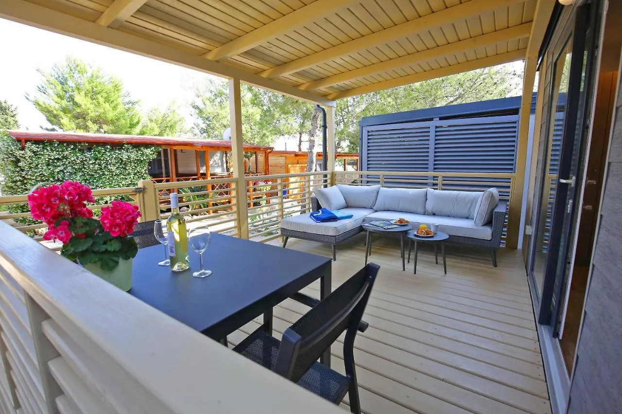 Vakantiepark Mobile Homes & Bungalows Ljutic Biograd Na Moru