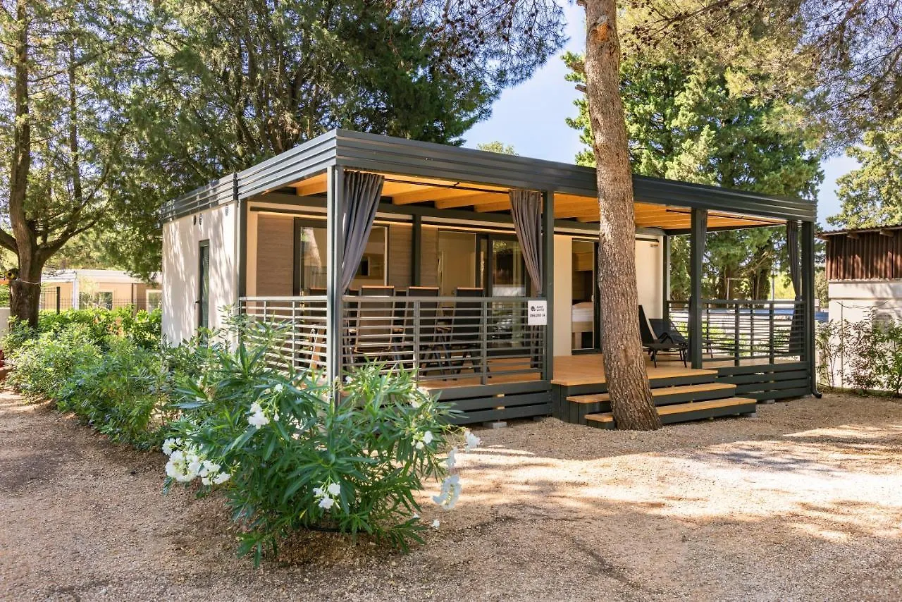 Vakantiepark Mobile Homes & Bungalows Ljutic Biograd Na Moru