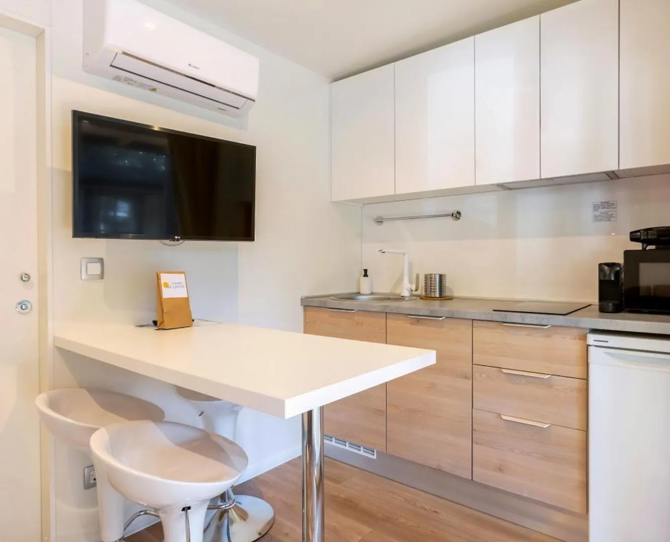*** ホリデーパーク Mobile Homes & Bungalows Ljutic ビオグラード・ナ・モル クロアチア